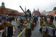 Активный гражданин получит 200 приглашений на военный парад на Красной площади 
