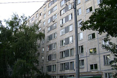 По предписанию Мосжилинспекции управляющие организации отремонтировали крыльцо