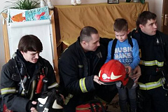 Подростки из Косино-Ухтомского приняли участие в учениях по пожарной безопасности