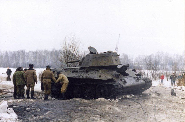 История затонувшего танка: о подъеме танка Т-34/76 из Черного озера в Косино.